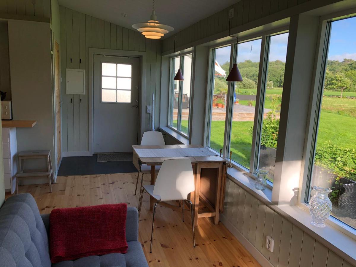 Mysig Nybyggd Stuga Naera Hav Och Natur Klovedal Exterior foto